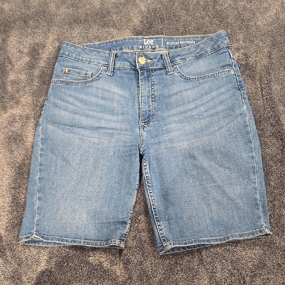 Lee Riders midrise Bermuda shorts size 12M - Picture 1 of 4